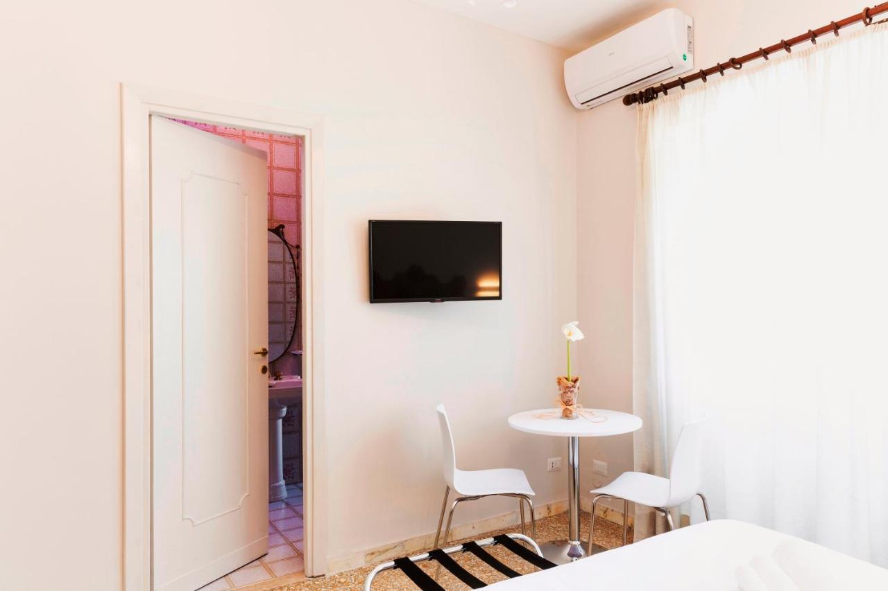 Roma Talenti Fucini B&B Екстер'єр фото